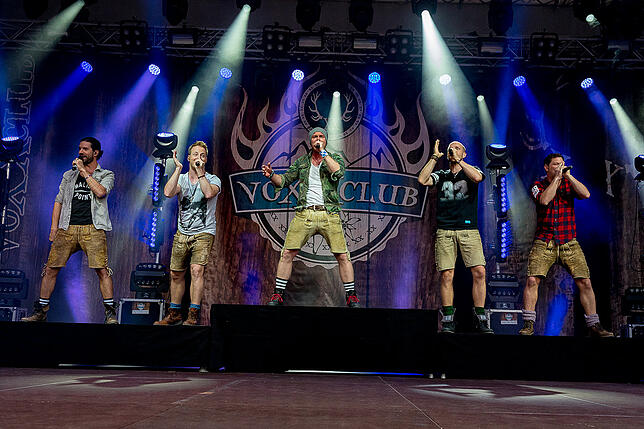 Bild 7: Alle Bilder vom Auftakt der 15. Sommersinnfonie: Volksmusiker von Voxxclub begeistern ihre Fans