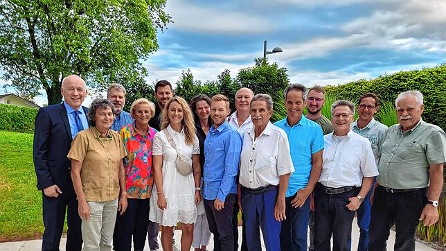 Bürgermeister Jürgen Maas mit den Vertretern der Bürger im Rat (von links): Sonja Weber, Alexander Hotz, Mechtild Biechele, Alexander ...