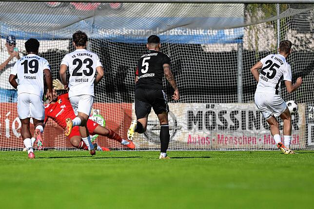 Bild 18: SV 08 Laufenburg unterliegt Tabellenführer FC Teningen mit 0:1 – und wir haben Fotos!