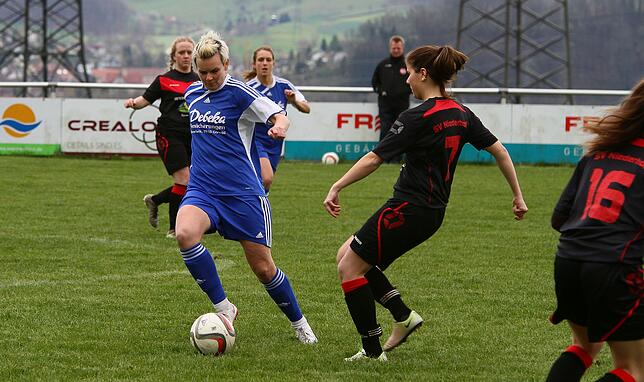 Bild 12: Fußballerinnen des SV Niederhof besiegen die SG Görwihl – und wir haben die Bilder!
