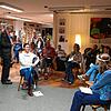 Hans W. Steisslinger, Vorsitzender der BUND-Ortsgruppe Ludwigshafen-Bodman/Stockach (links, stehend), moderierte die gut besuchte ...