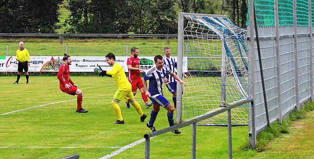 Bild 12: Die SG Mettingen/Krenkingen besiegt den FC Wallbach mit 8:0 &ndash; und wir haben Bilder!