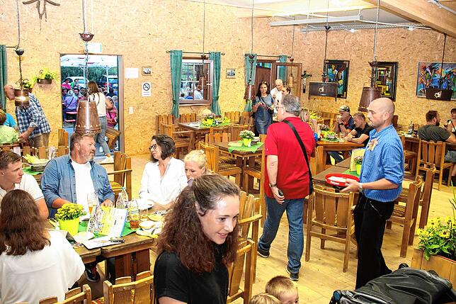 Bild 12: Auftakt des Heimatfest Sichelhenke in Bohlingen