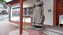 Frisch renoviert ist der Eingangsbereich des Schwarzwaldmuseums an der Wallfahrtstraße mit der neuen Hinweistafel auf die ...