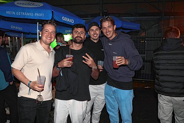 Bild 36: Konstanzer Weinfest 2025: Der Stephansplatz ist voll und die Stimmung prima