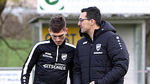 Trainer Jürgen Reichle und Jonathan Scheike (beide SV Denkingen)