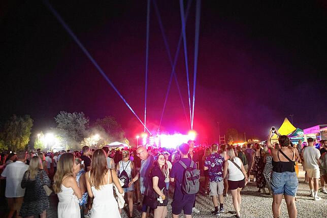Bild 36: Seenachtfest 2024: Nach dem Feuerwerk wird weitergefeiert! Alle Fotos von der Partynacht