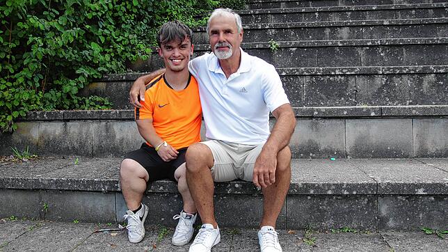 Robin Weiler (links) gemeinsam mit Trainer Georg Baur.