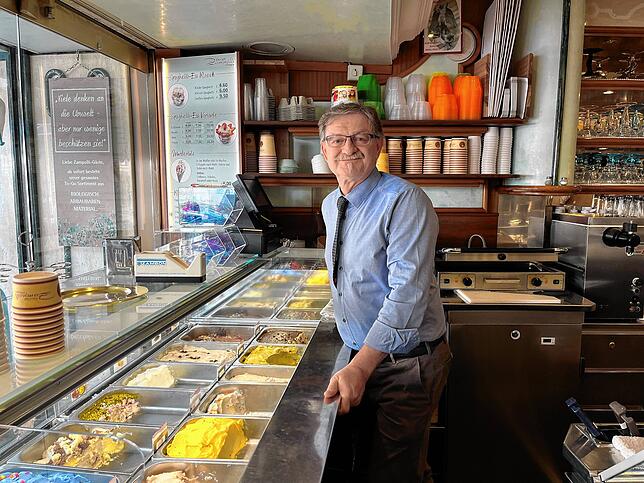 Cesare Gianotti betreibt in Villingen das Eiscafé Zampolli. Er setzt auf klassische Eissorten – und einzelne ausgefallene Sorten wie ...