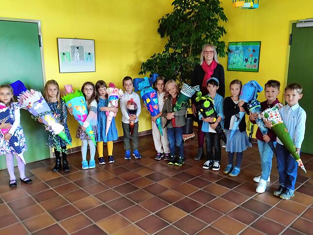 Die Klasse 1b der Grundschule Obereschach mit Klassenlehrerin Roswitha Zeiger.