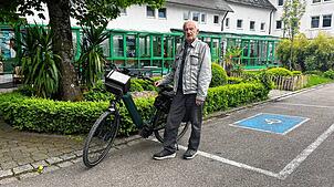 Aus einem vergessenen Versprechen an seine Tochter wurden acht Fahrrad-Touren quer durch Deutschland. Mit der letzten an den Bodensee ...