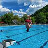 Abkühlung ja, aber dass der Sprung ins Schwimmerbecken nicht zu Frostbeulen führt, dafür sorgt in den Freibädern Waldshut und Tiengen ...