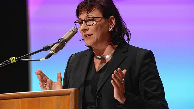 Sie fordert Dynamik und vermittelt das Bild einer energischen Persönlichkeit: Sabine Rein bei ihrer Antrittsrede als Präsidentin der ...