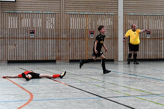 Bild 11: FC 08 Villingen Hallen-Bezirksmeister bei den E-Junioren – wir haben die besten Turnier-Bilder!