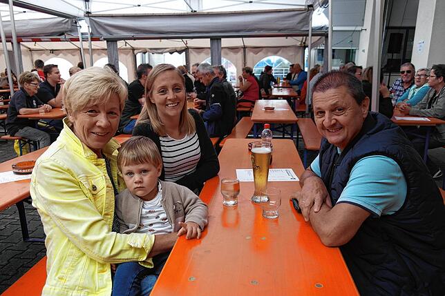 Bild 4: Bilder vom Floriansfest der Freiwilligen Feuerwehr Oberteuringen