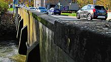 Über die teuerste Brücke der Welt &ndash; die Scheffelbrücke an der Aach &ndash; führt eine vielbefahrene Zufahrtsstraße nach Singen. ...