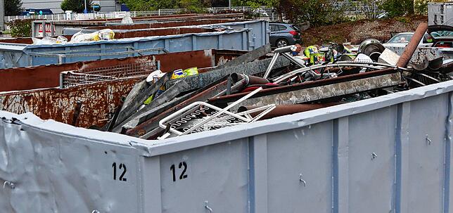 Schrott in einem Container auf dem Recyclinghof in Bad Säckingen. (Archivbild 2019)