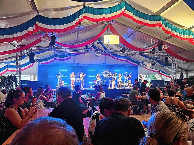 Bild 7: Chilbi 2024: Gute Laune beim Brassabend mit Brasstastisch und Brasslufthamma