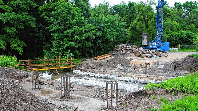 Für die weiteren Arbeiten bräuchte es eigentlich besseres Wetter und einen niedrigeren Wasserstand.
