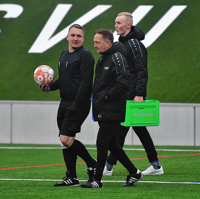 Bild 38: SG Mettingen-Krenkingen besiegt den Spitzenreiter FC Zell &ndash; und wir haben die Bilder!
