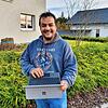Halil Ünal aus dem Waldshuter Fichtenweg ist froh über sein stabiles und schnelles Glasfasernetz.