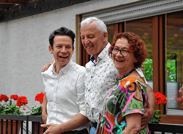 Jetzt hat sie mehr Zeit für ihre Familie: Dorothea Wehinger mit ihrem Mann Hubert und Sohn David.