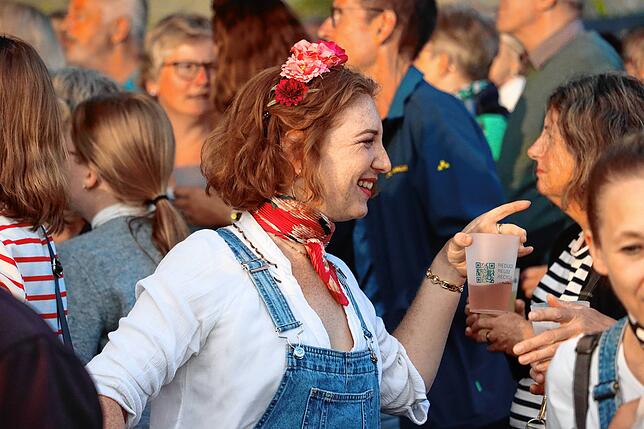 Bild 17: ABBA und Applaus: Sound Beach Festival sorgt für ausgelassene Stimmung im Überlinger Uferpark