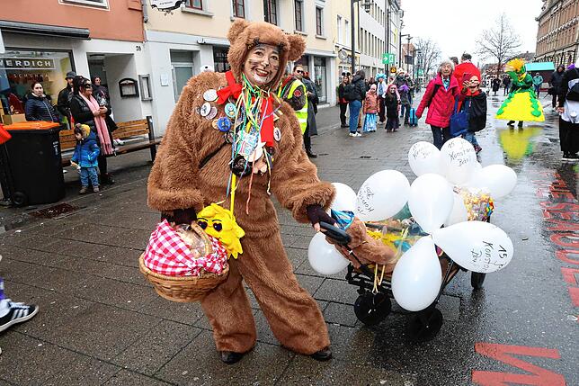 Bild 12: Konstanz im Fasnachtsfieber: So feiert die Stadt die Straßen-Fasnacht 2025 – Eindrücke & Fotos!