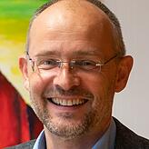 Bernd Rieckmann, Schulleiter des Scheffel-Gymnasiums in Bad Säckingen, möchte die Klassen- und Studienfahrten so Klimaneutral wie ...