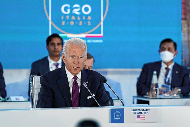 Joe Biden, Präsident der USA, spricht während einer Veranstaltung über globale Lieferketten am Rande des G20-Gipfels.