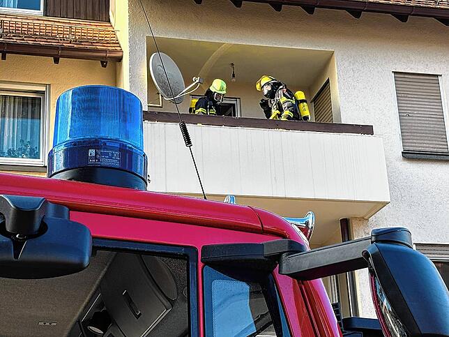 Auf dem betroffenen Balkon war ein Lappen in Brand geraten.