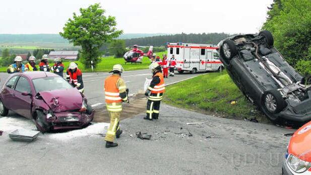 In der Vergangenheit krachte es an der Stumpenkreuzung öfters wie hier im Mai 2016. In jüngster Zeit kam es aber zu keinen größeren ...