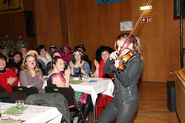 Fetzig: Katrin Friedrich hatte das Publikum musikalisch voll im Griff.