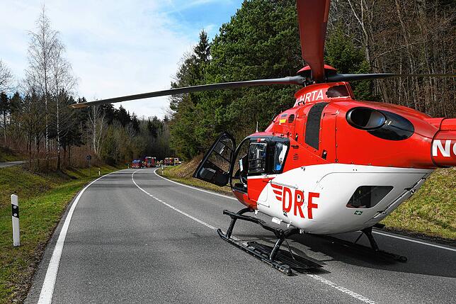 Ein Rettungshubschrauber der Deutschen Rettungsflugwacht war ebenfalls im Einsatz.