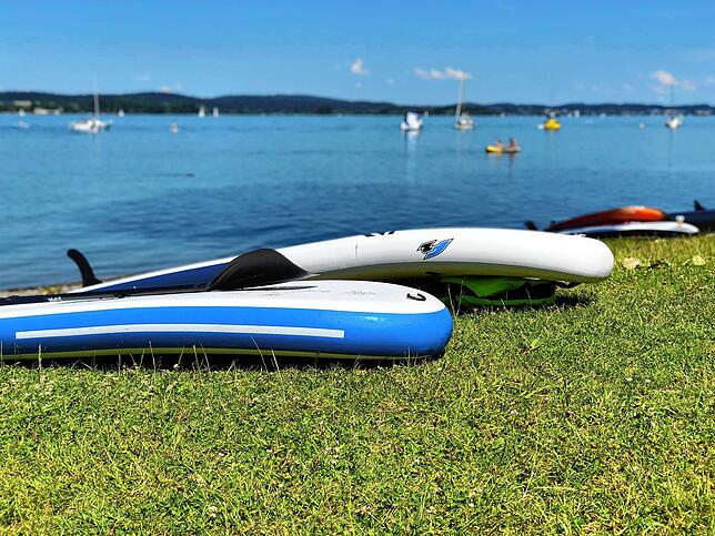 Die Stand-Up-Paddle-Boards (SUPs) sind in Iznang, wo es einen eigenen Bereich für die Bretter gibt, sehr beliebt. Seit diesem Sommer ...