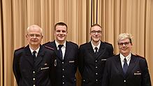 Neu- und Wiedergewählte und aus dem Amt Verabschiedete der Feuerwehr Königsfeld, Abteilung Königsfeld: Torsten Bauer, ...