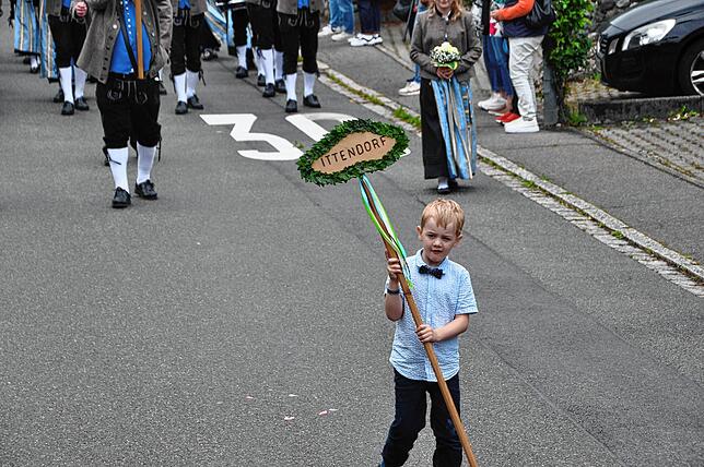 Bild 17: Der Pfingstmusikfest Jubiläumszug zum 100 Jährigen Bestehen in Leimbach – die schönsten Bilder