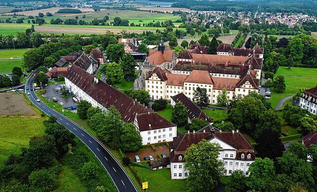 Die Klosteranlage Salem mit dem Münster in der Mitte.