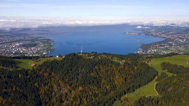 Der Pfänder ist der 1062 Meter hohe Hausberg von Bregenz im österreichischen Vorarlberg.