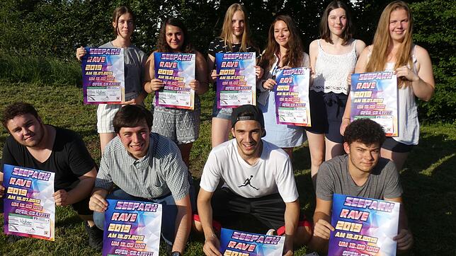 Das jugendliche Organisationsteam für die Seepark-Rave-Veranstaltung am 19. Juli mit Sarah Hangleiter, Chiara Sakru, Wiktoria Konopka, ...