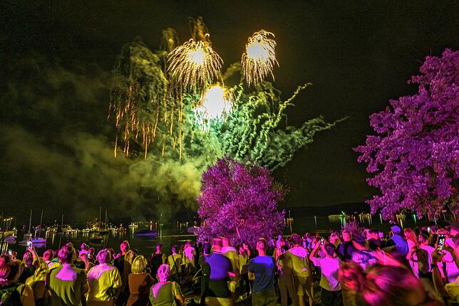 Bild 12: Bilder vom Hausherrenfest am Abend und dem Feuerwerk