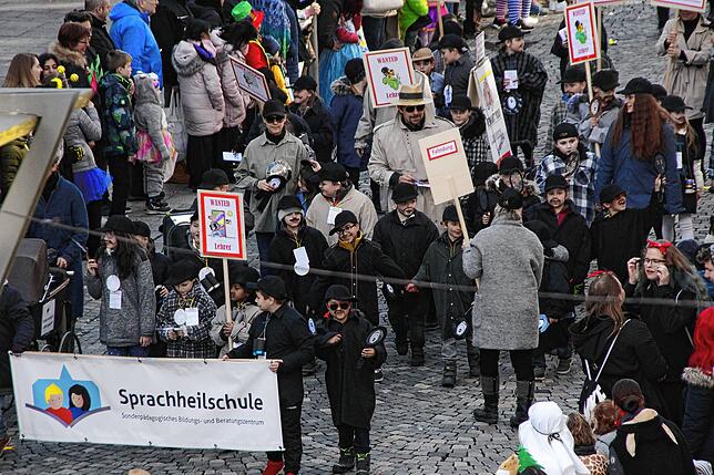 Bild 26: Bilder vom großen Kinderumzug in VS-Villingen am Schmotzigen &ndash; Teil 2