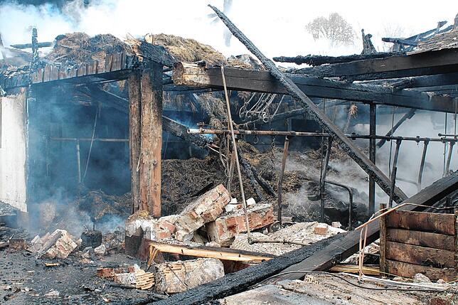 Nach dem Brand bleibt nur der Abriss.