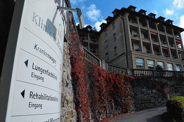 Bild 2: Corona-Welle:  Klinik St. Blasien bereitet sich auf den  Ausnahmezustand vor
