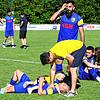 Enttäuschte Spieler der SpVgg F.A.L. Es hat nicht gereicht für den Aufstieg in die Fußball-Verbandsliga nach dem 1:5 gegen Elchesheim.