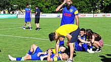 Enttäuschte Spieler der SpVgg F.A.L. Es hat nicht gereicht für den Aufstieg in die Fußball-Verbandsliga nach dem 1:5 gegen Elchesheim.