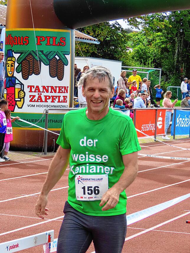 Bild 23: Zahlreiche Läufer beim 34. Wehratallauf