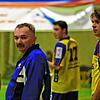 Adolf Frombach bei einem Spiel in der altehrwürdigen Rheinguthalle. Rechts Daniel Eblen, der ihn 2005 als Trainer der HSG Konstanz ablöste.