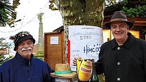 Bild : Hincooker auf dem Weihnachtsmarkt: Weihnachtsmann, Taschengeld vom Franz und 2000 Euro Spenden
