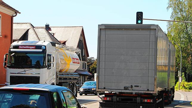 Viele Markdorfer erhoffen sich von der Süd-/Ortsumfahrung Markdorfs eine deutlich spürbare Entlastung auf der Ortsdurchfahrt ...